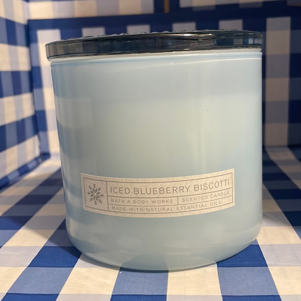 BLUEBERRY BISCOTTI 3 WICK HTF